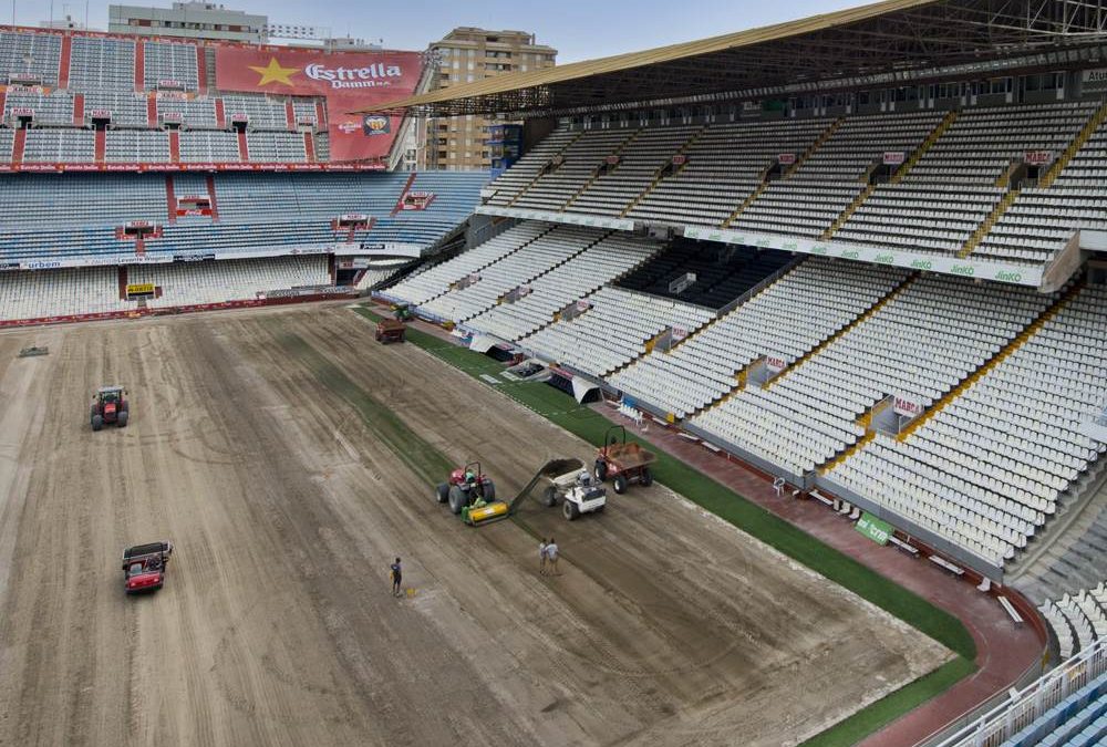 Novogreen instala nuevo campo de césped para el Mestalla que estrenará ante el Celta
